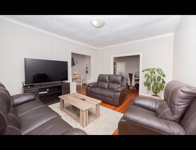 4 BEDROOM HOUSE TO LET IN BAYSVILLE